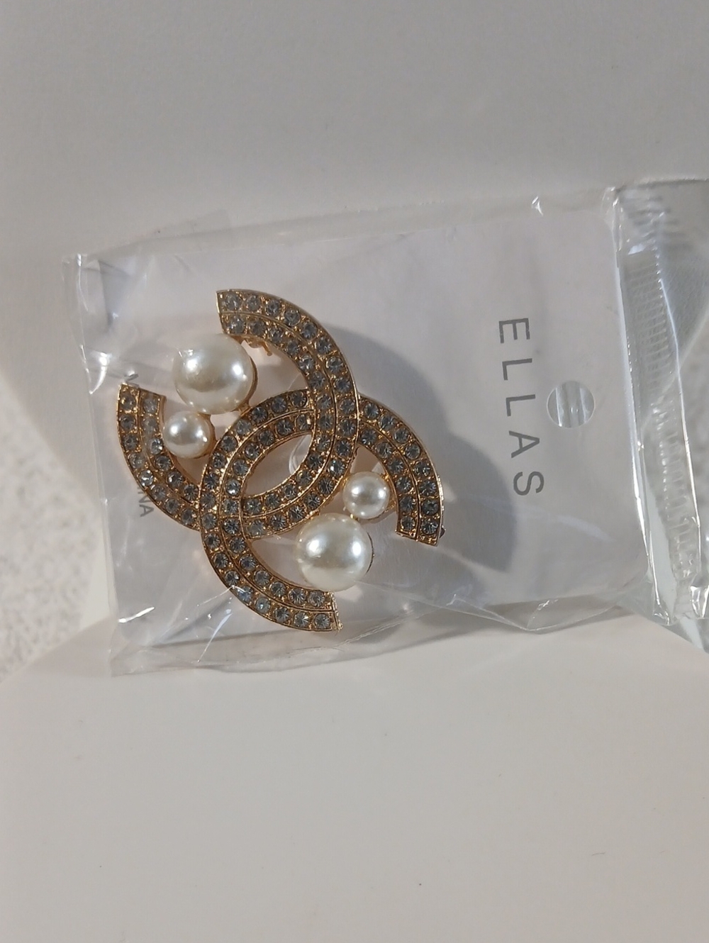 Fashion Brooch Gold-tone & faux pearls